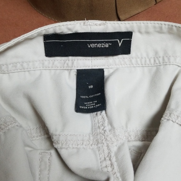 Venezia khaki capris or regular length! - Picture 2 of 3